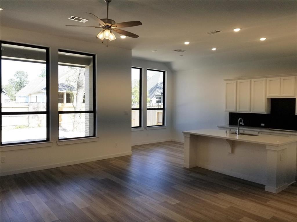 14971 1 Scarlet Branch Drive, Conroe, Texas 77302, 4 Bedrooms Bedrooms, 7 Rooms Rooms,3 BathroomsBathrooms,Single-family,For Sale,Scarlet Branch,55950366