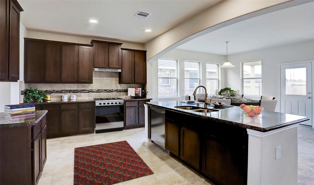 1738 2 Yaupon Trail Court, Alvin, Texas 77511, 4 Bedrooms Bedrooms, 14 Rooms Rooms,3 BathroomsBathrooms,Single-family,For Sale,Yaupon Trail,65448938