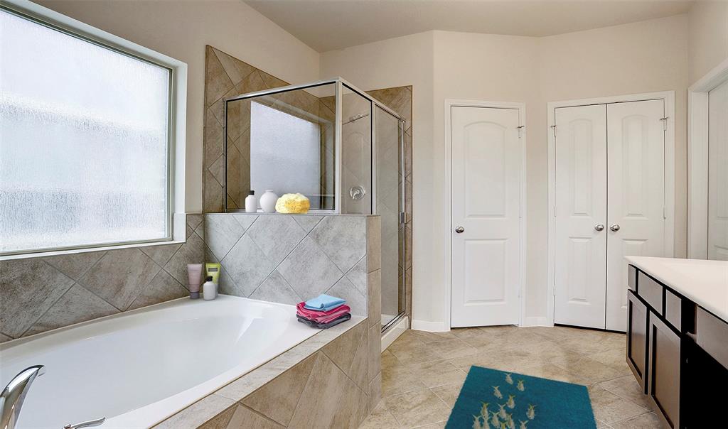1738 2 Yaupon Trail Court, Alvin, Texas 77511, 4 Bedrooms Bedrooms, 14 Rooms Rooms,3 BathroomsBathrooms,Single-family,For Sale,Yaupon Trail,65448938