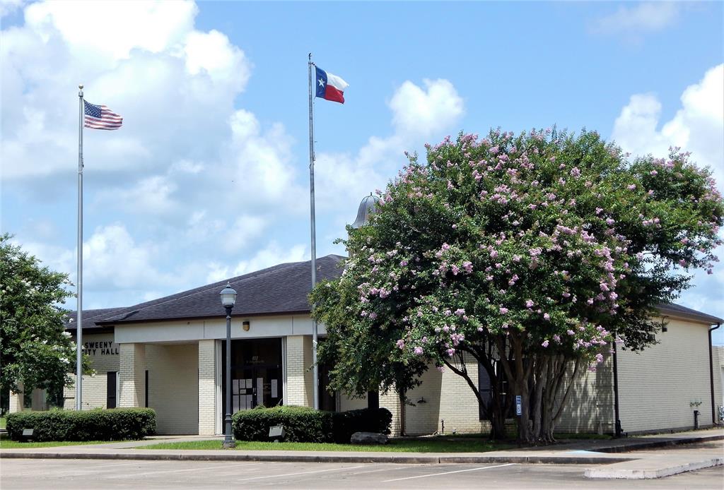 1460 2 Azalea Street, Sweeny, Texas 77480, 4 Bedrooms Bedrooms, 6 Rooms Rooms,2 BathroomsBathrooms,Single-family,For Sale,Azalea,2347643