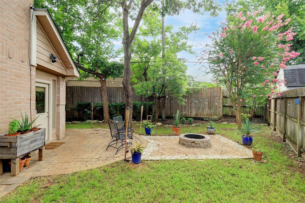 1371 2 Du Lock Lane, Houston, Texas 77055, 3 Bedrooms Bedrooms, 11 Rooms Rooms,2 BathroomsBathrooms,Single-family,For Sale,Du Lock,20386983