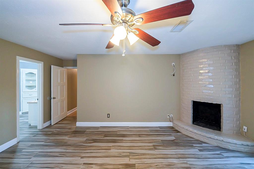 10518 1 Fawnview Drive, Houston, Texas 77070, 3 Bedrooms Bedrooms, 3 Rooms Rooms,2 BathroomsBathrooms,Single-family,For Sale,Fawnview,62714645