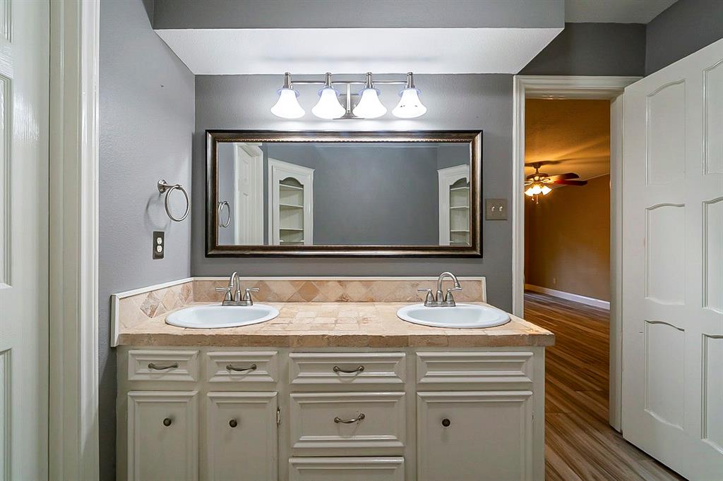 10518 1 Fawnview Drive, Houston, Texas 77070, 3 Bedrooms Bedrooms, 3 Rooms Rooms,2 BathroomsBathrooms,Single-family,For Sale,Fawnview,62714645