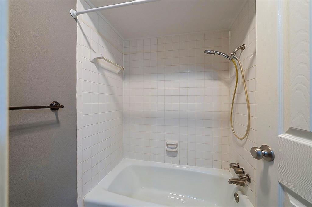 10518 1 Fawnview Drive, Houston, Texas 77070, 3 Bedrooms Bedrooms, 3 Rooms Rooms,2 BathroomsBathrooms,Single-family,For Sale,Fawnview,62714645