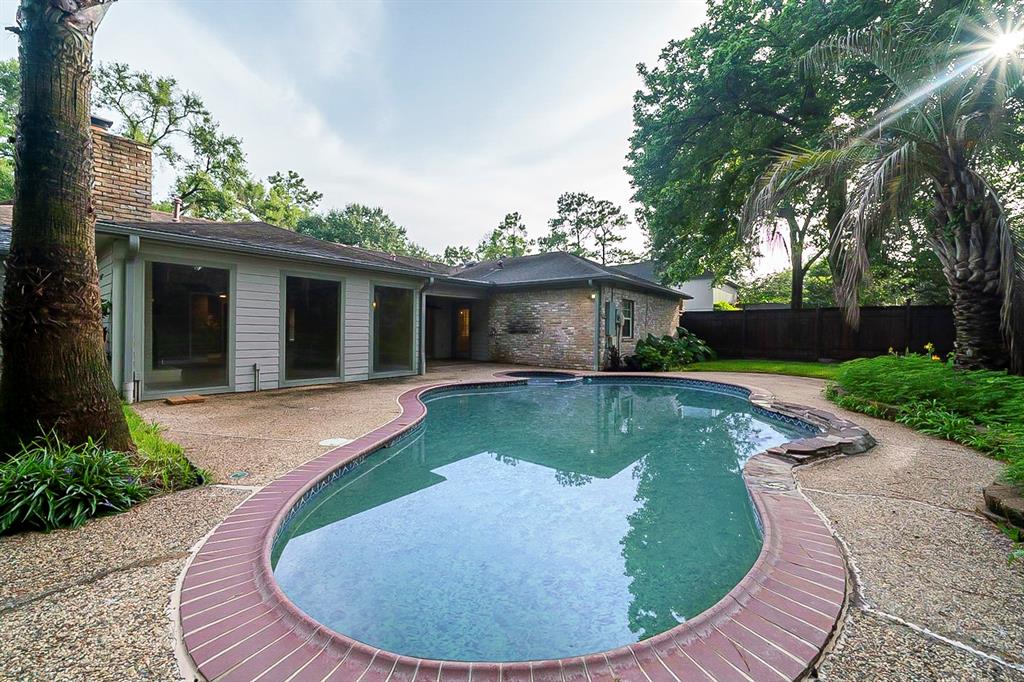 10518 1 Fawnview Drive, Houston, Texas 77070, 3 Bedrooms Bedrooms, 3 Rooms Rooms,2 BathroomsBathrooms,Single-family,For Sale,Fawnview,62714645