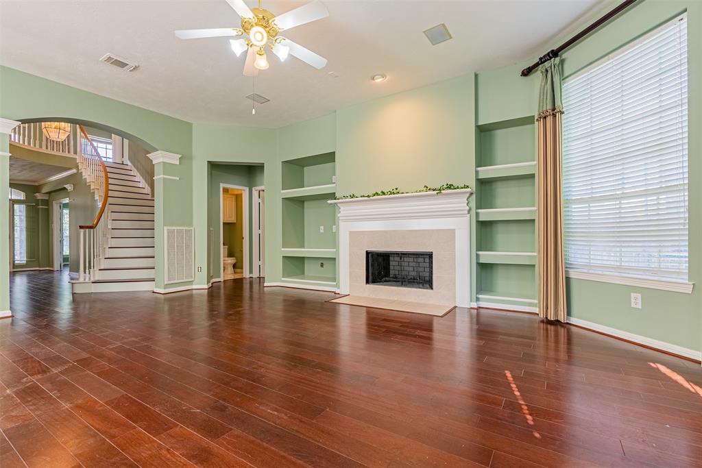 4211 2 Ruttand Park Lane, Katy, Texas 77450, 5 Bedrooms Bedrooms, 11 Rooms Rooms,3 BathroomsBathrooms,Single-family,For Sale,Ruttand Park Lane,57991032