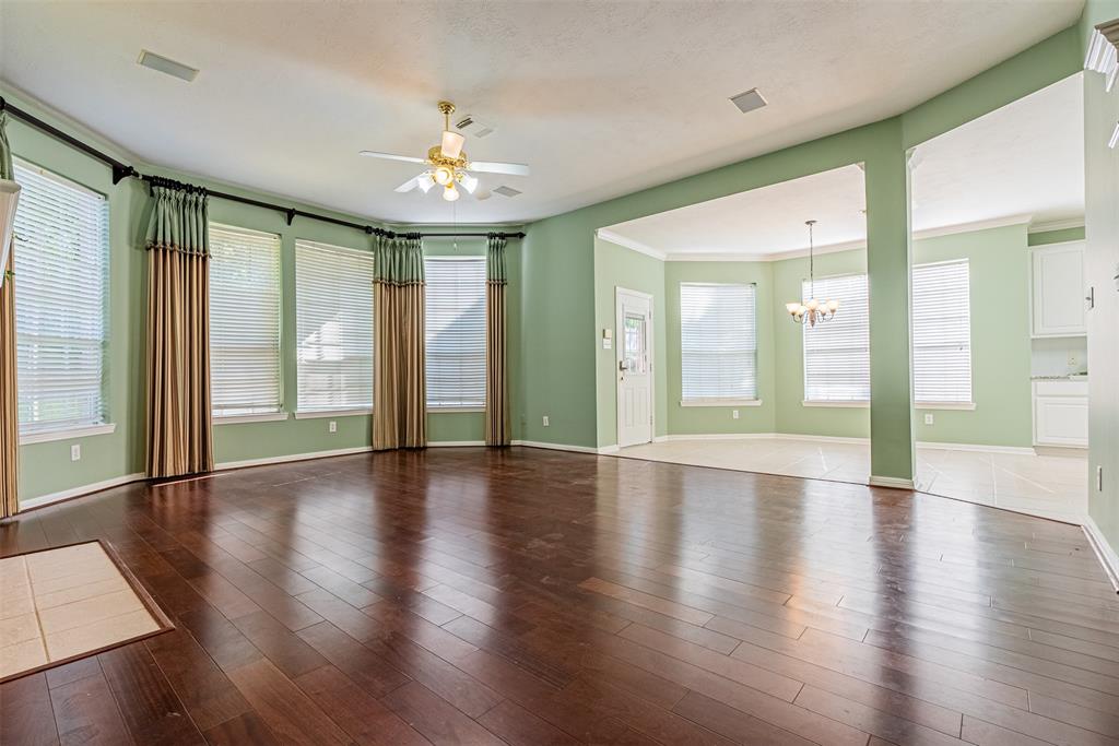 4211 2 Ruttand Park Lane, Katy, Texas 77450, 5 Bedrooms Bedrooms, 11 Rooms Rooms,3 BathroomsBathrooms,Single-family,For Sale,Ruttand Park Lane,57991032