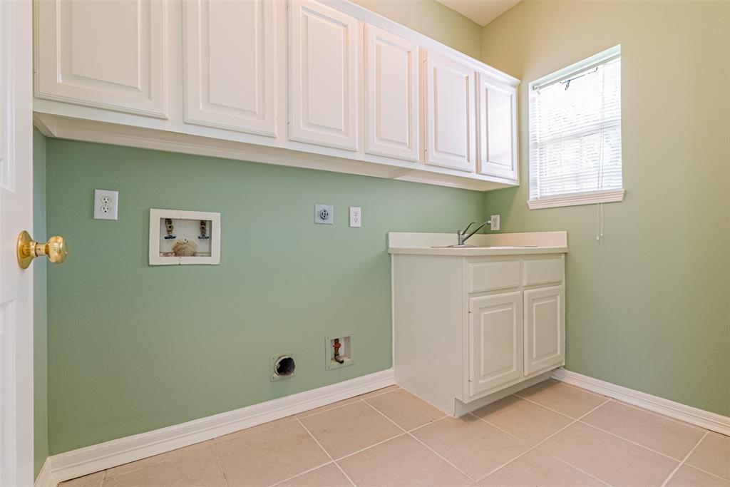4211 2 Ruttand Park Lane, Katy, Texas 77450, 5 Bedrooms Bedrooms, 11 Rooms Rooms,3 BathroomsBathrooms,Single-family,For Sale,Ruttand Park Lane,57991032