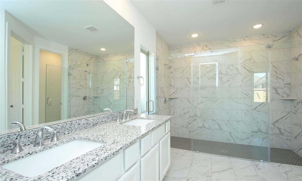 306 2 Highland Bayou Drive, Conroe, Texas 77304, 3 Bedrooms Bedrooms, 7 Rooms Rooms,2 BathroomsBathrooms,Single-family,For Sale,Highland Bayou,71151926