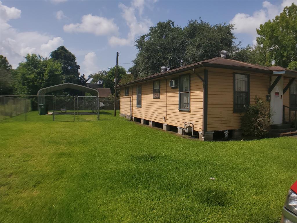 1404 E 32nd 1/2 ST, Houston, TX 77022