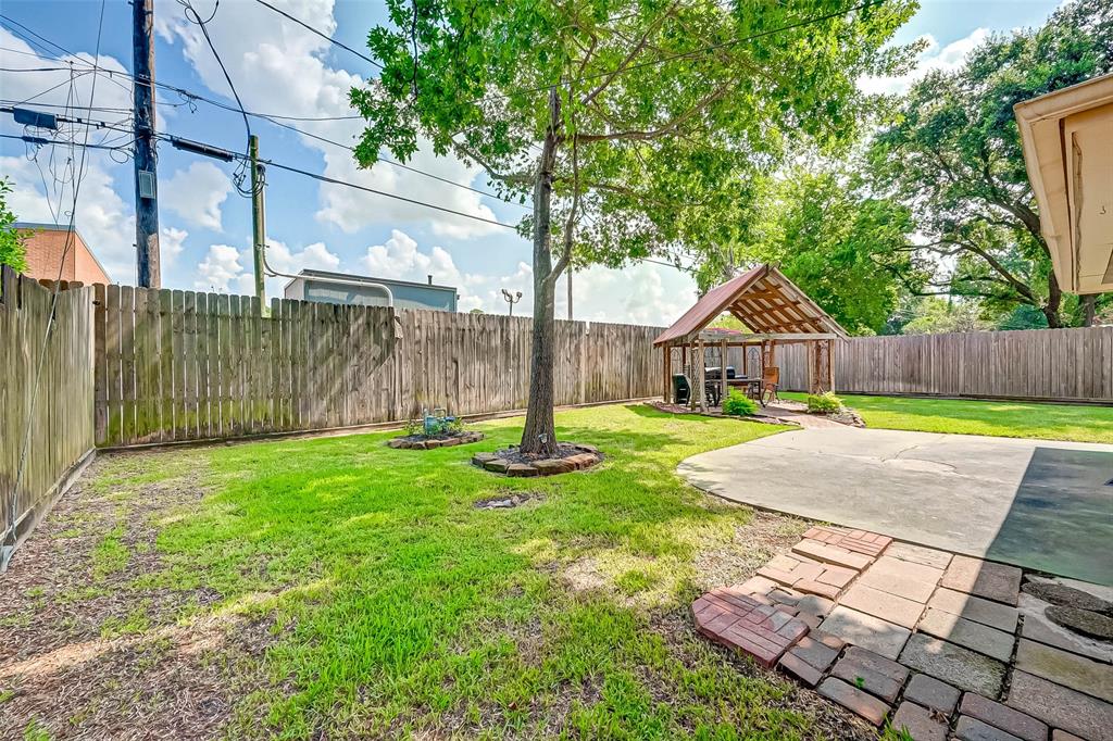 2202 1 Nina Lee Lane, Houston, Texas 77018, 3 Bedrooms Bedrooms, 8 Rooms Rooms,1 BathroomBathrooms,Single-family,For Sale,Nina Lee,5744644