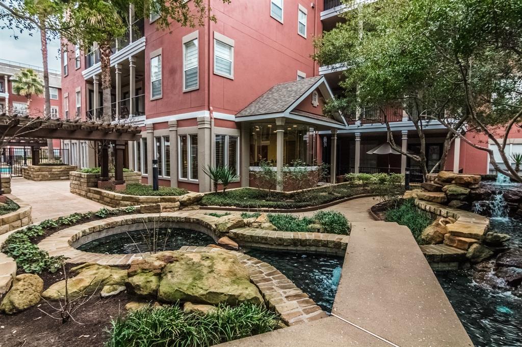 2400 Mccue Road, Houston, Texas 77056, 2 Bedrooms Bedrooms, 5 Rooms Rooms,2 BathroomsBathrooms,Mid/hi-rise Condo,For Sale,2400 MCCUE,Mccue,28039741