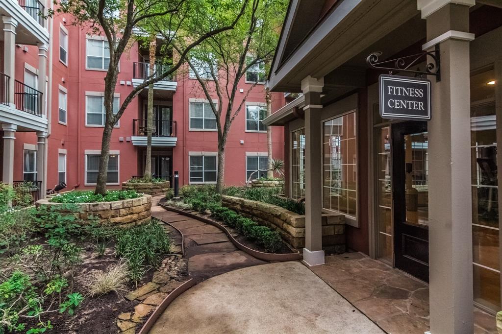 2400 Mccue Road, Houston, Texas 77056, 2 Bedrooms Bedrooms, 5 Rooms Rooms,2 BathroomsBathrooms,Mid/hi-rise Condo,For Sale,2400 MCCUE,Mccue,28039741