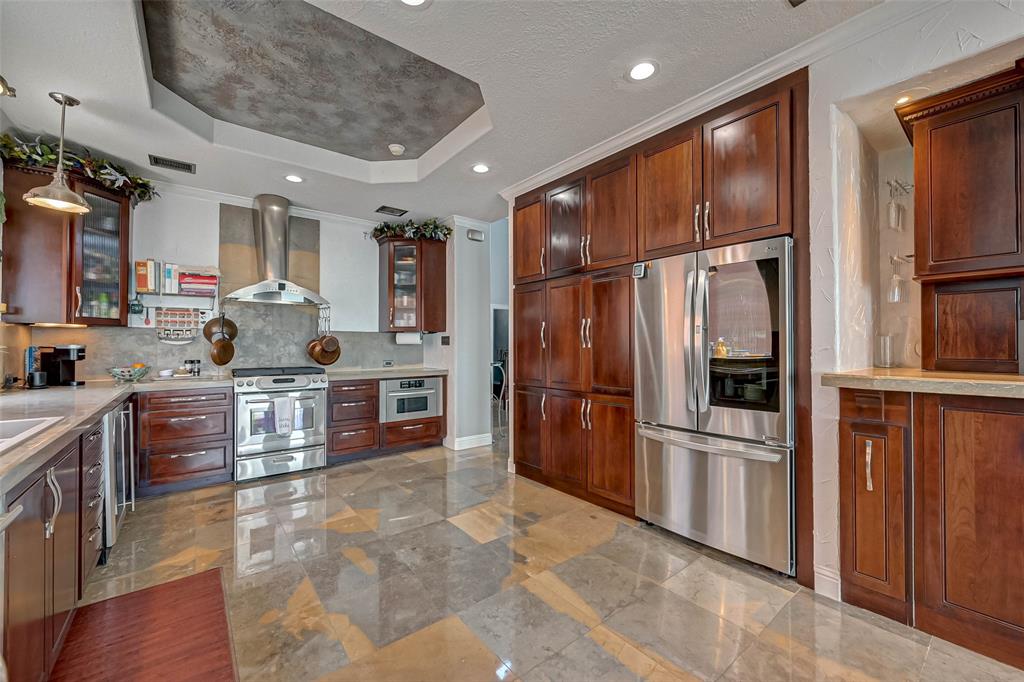 20218 2 Atascocita Lake Drive, Houston, Texas 77346, 2 Bedrooms Bedrooms, 10 Rooms Rooms,2 BathroomsBathrooms,Single-family,For Sale,Atascocita Lake,89922010