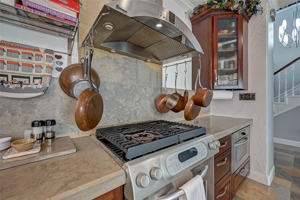 20218 2 Atascocita Lake Drive, Houston, Texas 77346, 2 Bedrooms Bedrooms, 10 Rooms Rooms,2 BathroomsBathrooms,Single-family,For Sale,Atascocita Lake,89922010