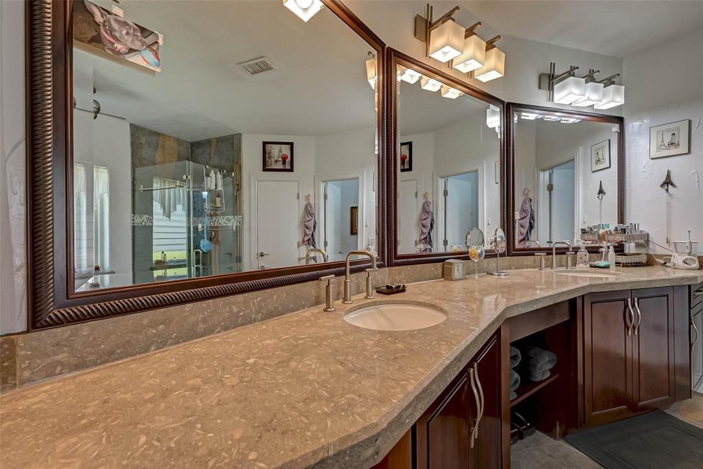 20218 2 Atascocita Lake Drive, Houston, Texas 77346, 2 Bedrooms Bedrooms, 10 Rooms Rooms,2 BathroomsBathrooms,Single-family,For Sale,Atascocita Lake,89922010