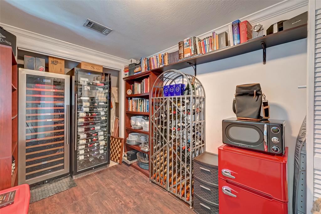 20218 2 Atascocita Lake Drive, Houston, Texas 77346, 2 Bedrooms Bedrooms, 10 Rooms Rooms,2 BathroomsBathrooms,Single-family,For Sale,Atascocita Lake,89922010