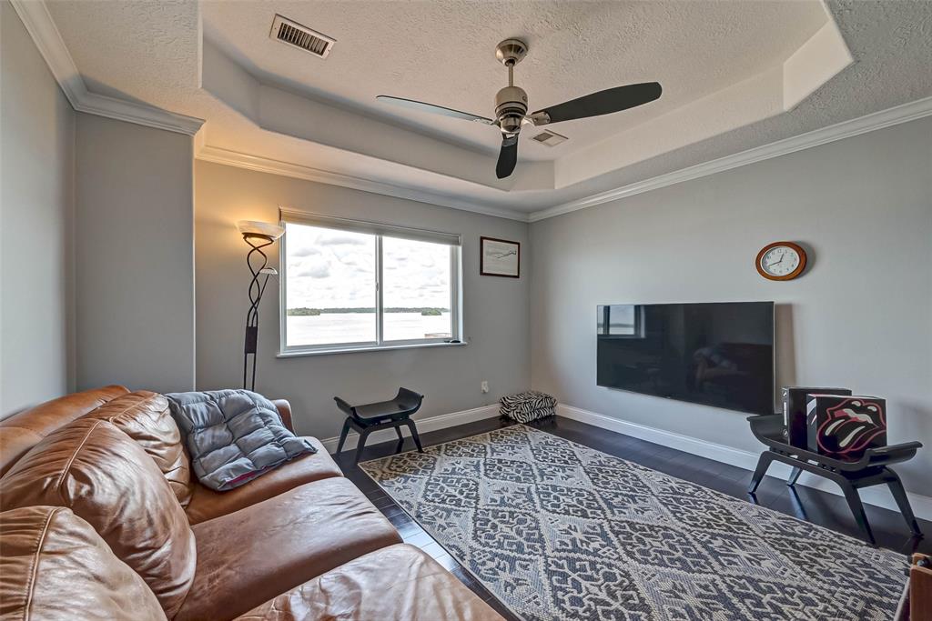20218 2 Atascocita Lake Drive, Houston, Texas 77346, 2 Bedrooms Bedrooms, 10 Rooms Rooms,2 BathroomsBathrooms,Single-family,For Sale,Atascocita Lake,89922010