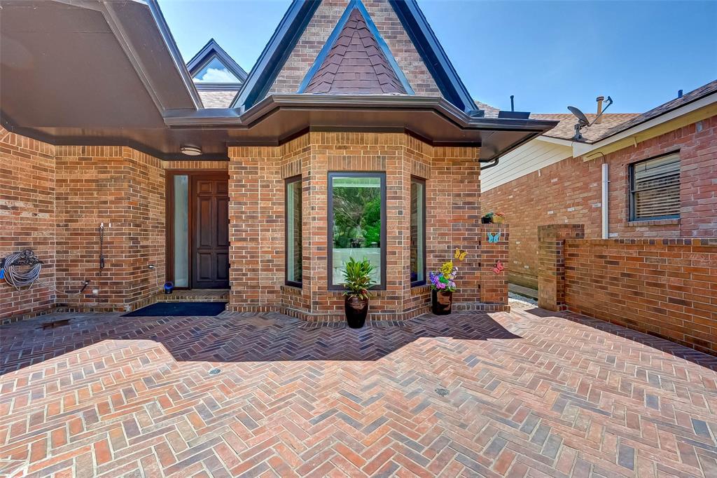 20218 2 Atascocita Lake Drive, Houston, Texas 77346, 2 Bedrooms Bedrooms, 10 Rooms Rooms,2 BathroomsBathrooms,Single-family,For Sale,Atascocita Lake,89922010