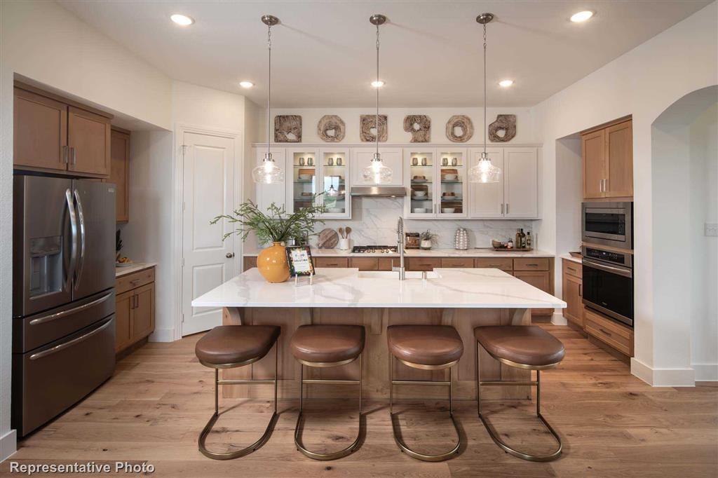 526 2 Bedias Creek Drive, Conroe, Texas 77304, 4 Bedrooms Bedrooms, 8 Rooms Rooms,4 BathroomsBathrooms,Single-family,For Sale,Bedias Creek,74371051