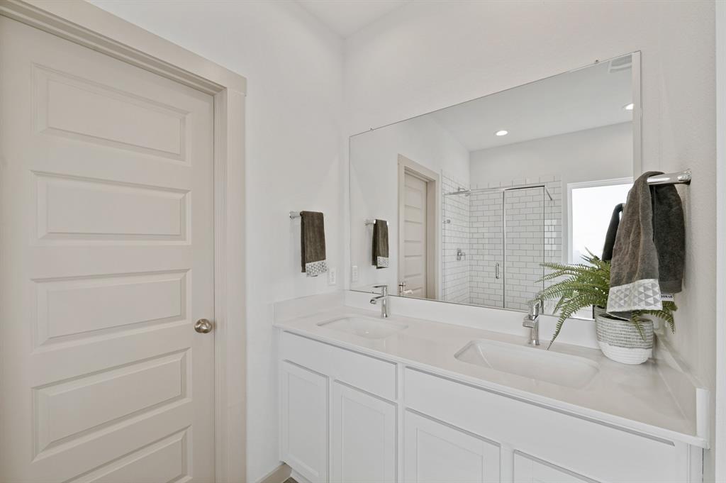 8211 2 Buck Lane, Rosharon, Texas 77583, 4 Bedrooms Bedrooms, 11 Rooms Rooms,2 BathroomsBathrooms,Single-family,For Sale,Buck,75310965