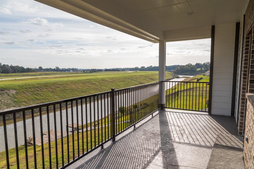 216 2 Waterstone Drive, Montgomery, Texas 77356, 5 Bedrooms Bedrooms, 9 Rooms Rooms,3 BathroomsBathrooms,Single-family,For Sale,Waterstone,81190530