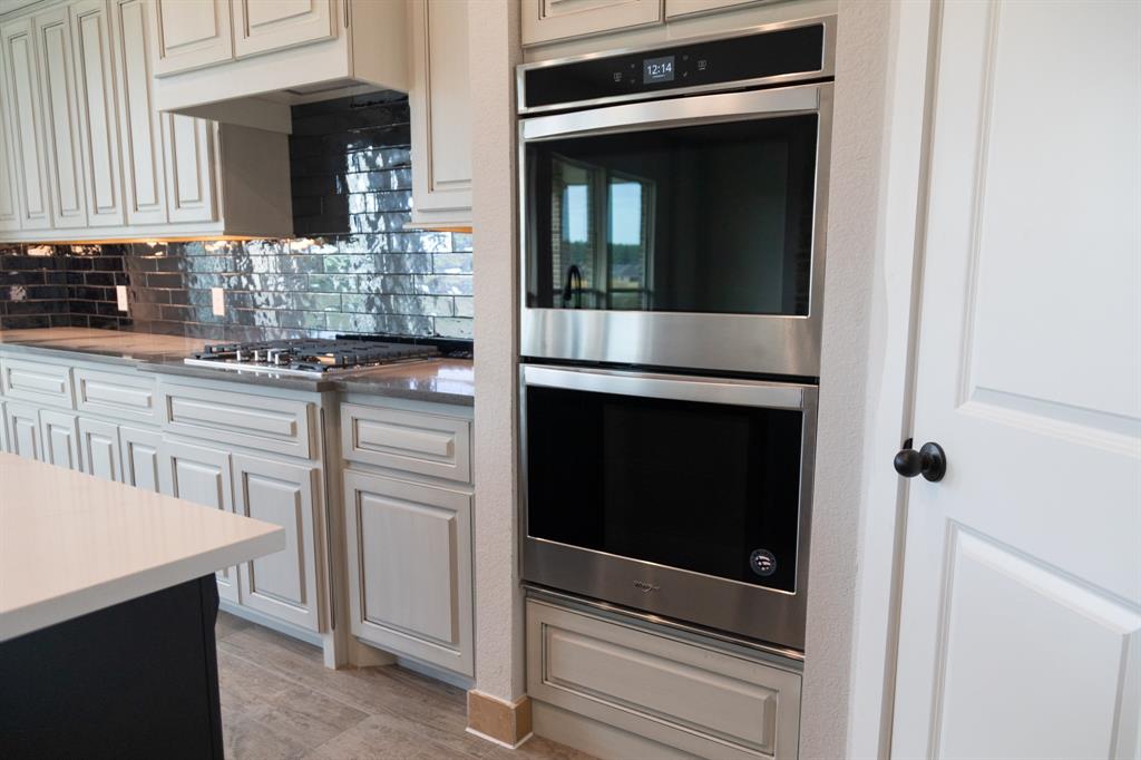 216 2 Waterstone Drive, Montgomery, Texas 77356, 5 Bedrooms Bedrooms, 9 Rooms Rooms,3 BathroomsBathrooms,Single-family,For Sale,Waterstone,81190530