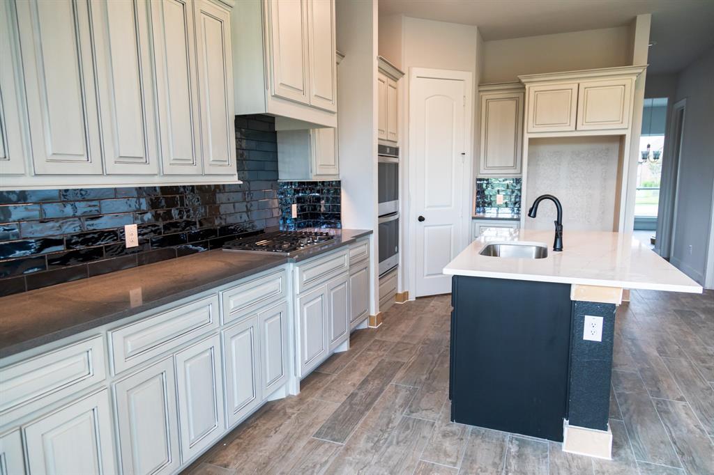 216 2 Waterstone Drive, Montgomery, Texas 77356, 5 Bedrooms Bedrooms, 9 Rooms Rooms,3 BathroomsBathrooms,Single-family,For Sale,Waterstone,81190530