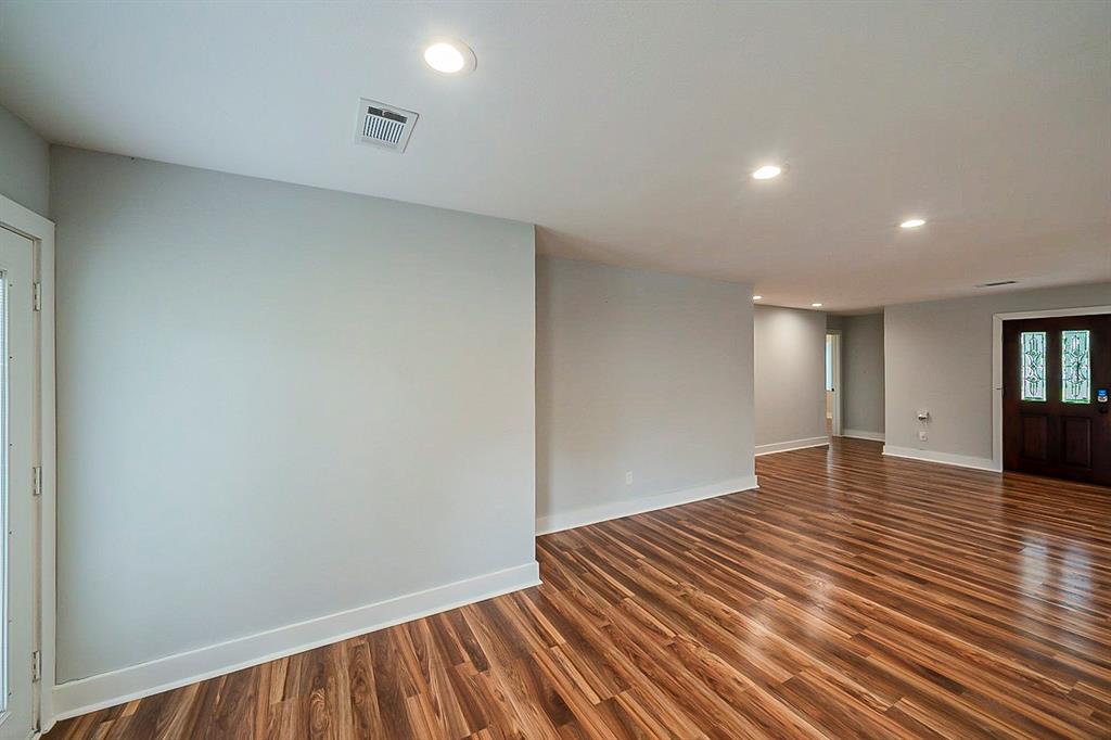 5706 1 Viking Drive, Houston, Texas 77092, 3 Bedrooms Bedrooms, 3 Rooms Rooms,2 BathroomsBathrooms,Single-family,For Sale,Viking,80533239