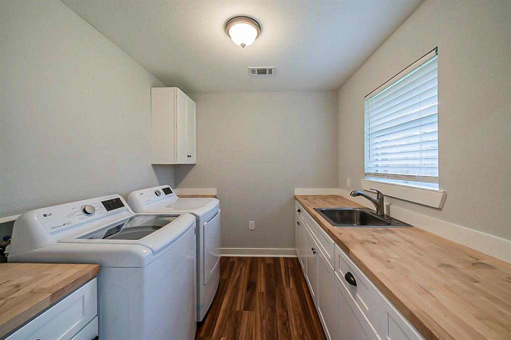 5706 1 Viking Drive, Houston, Texas 77092, 3 Bedrooms Bedrooms, 3 Rooms Rooms,2 BathroomsBathrooms,Single-family,For Sale,Viking,80533239