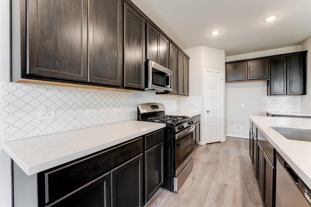 1605 2 Diamond Mountain Drive, Iowa Colony, Texas 77583, 4 Bedrooms Bedrooms, 12 Rooms Rooms,3 BathroomsBathrooms,Single-family,For Sale,Diamond Mountain,63650094