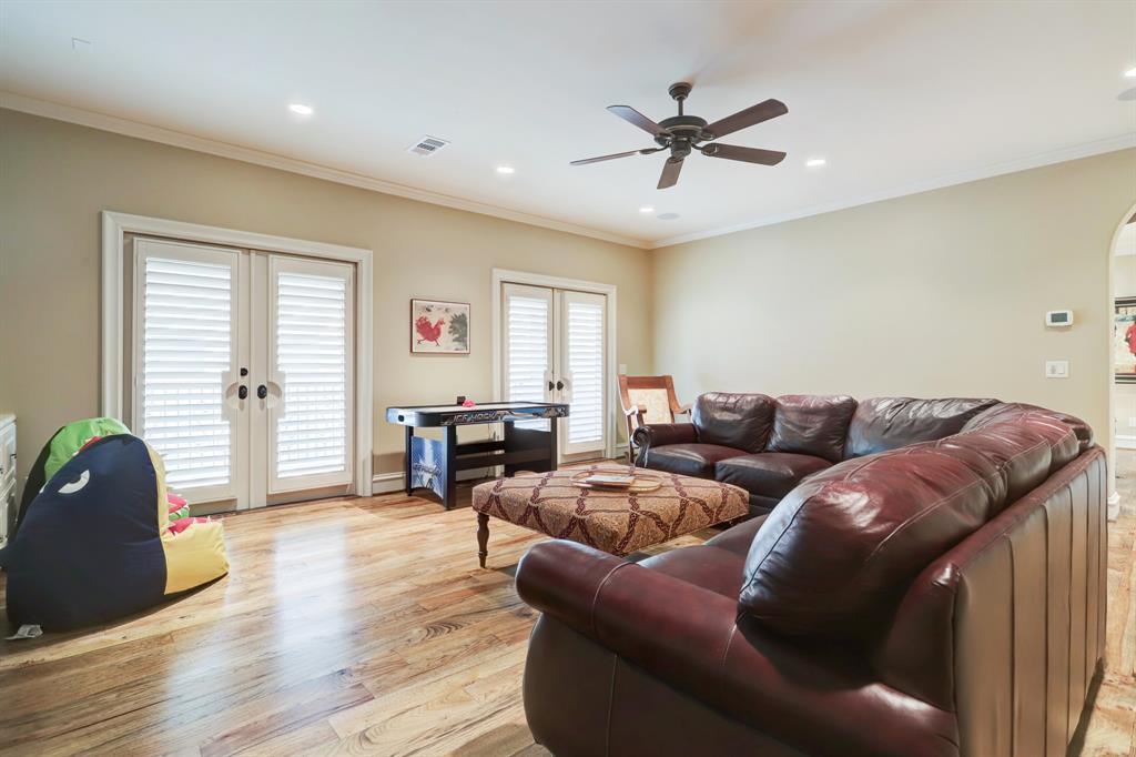 5410 2 Navarro Street, Houston, Texas 77056, 4 Bedrooms Bedrooms, 19 Rooms Rooms,4 BathroomsBathrooms,Single-family,For Sale,Navarro,78119996