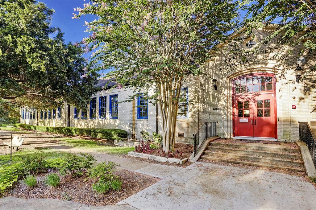 2306 2 Addison Road, Houston, Texas 77030, 2 Bedrooms Bedrooms, 8 Rooms Rooms,2 BathroomsBathrooms,Single-family,For Sale,Addison,50008726