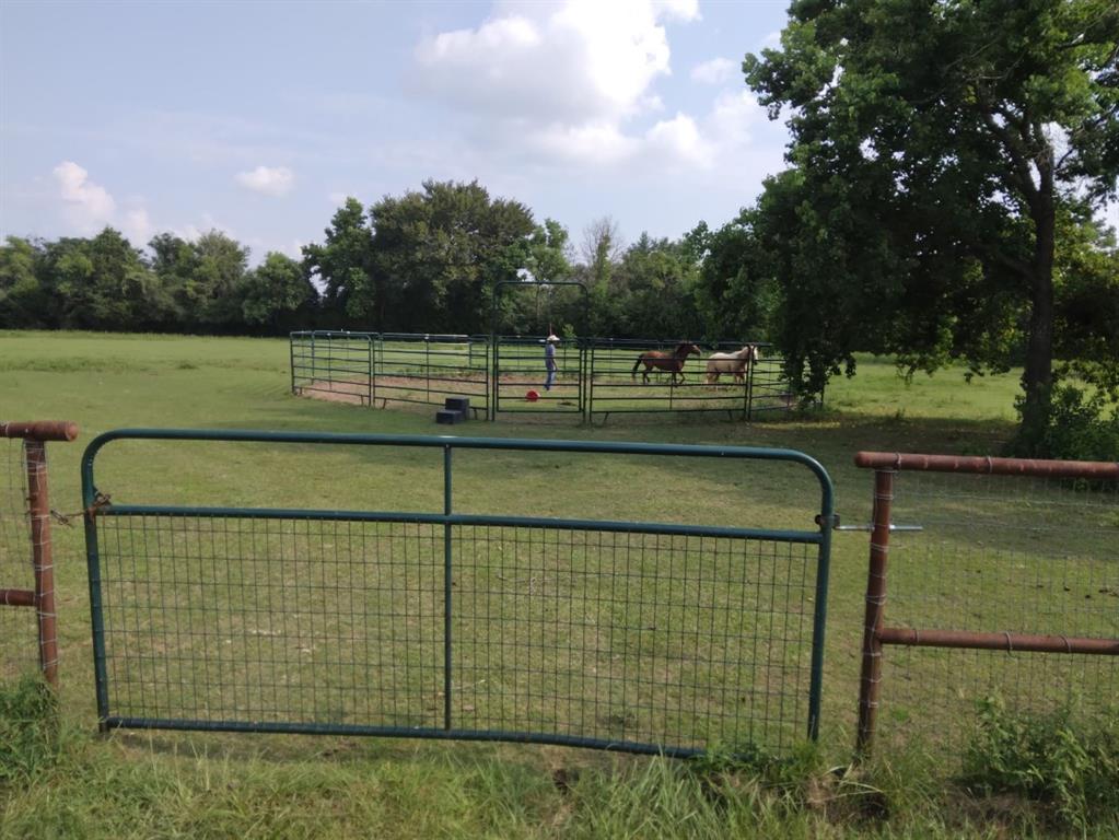 18503 1 Becker Road, Hockley, Texas 77447, 3 Bedrooms Bedrooms, 5 Rooms Rooms,2 BathroomsBathrooms,Country Homes/acreage,For Sale,Becker,54072939