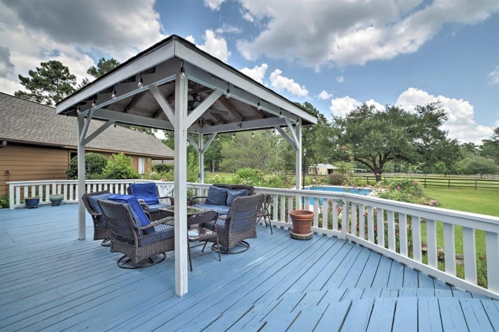 33542 2 Wright Road, Magnolia, Texas 77355, 3 Bedrooms Bedrooms, 9 Rooms Rooms,2 BathroomsBathrooms,Country Homes/acreage,For Sale,Wright,59337133