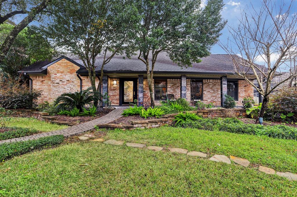 4315 2 Breakwood Drive, Houston, Texas 77096, 5 Bedrooms Bedrooms, 13 Rooms Rooms,4 BathroomsBathrooms,Single-family,For Sale,Breakwood,42247369