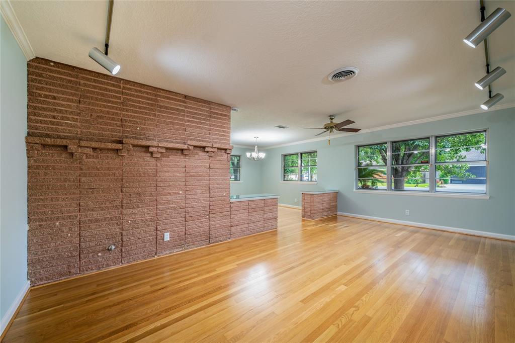 1513 1 Bracher Street, Houston, Texas 77055, 3 Bedrooms Bedrooms, 6 Rooms Rooms,2 BathroomsBathrooms,Single-family,For Sale,Bracher,56355149