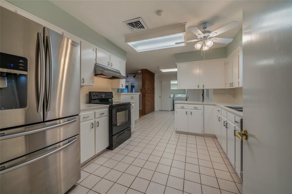 1513 1 Bracher Street, Houston, Texas 77055, 3 Bedrooms Bedrooms, 6 Rooms Rooms,2 BathroomsBathrooms,Single-family,For Sale,Bracher,56355149