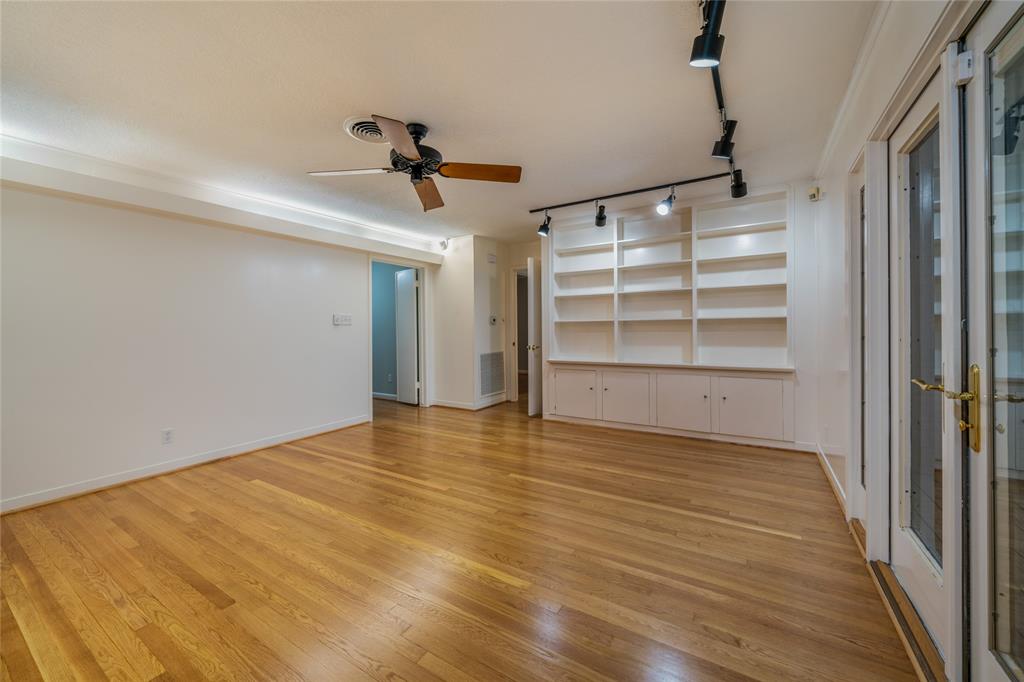 1513 1 Bracher Street, Houston, Texas 77055, 3 Bedrooms Bedrooms, 6 Rooms Rooms,2 BathroomsBathrooms,Single-family,For Sale,Bracher,56355149
