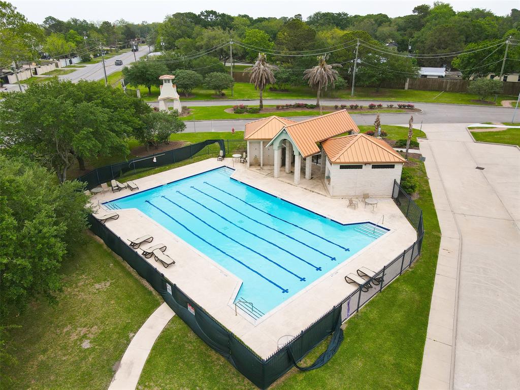 5042 1 Gulf Stream Lane, Bacliff, Texas 77518, 4 Bedrooms Bedrooms, 4 Rooms Rooms,3 BathroomsBathrooms,Single-family,For Sale,Gulf Stream,8724939