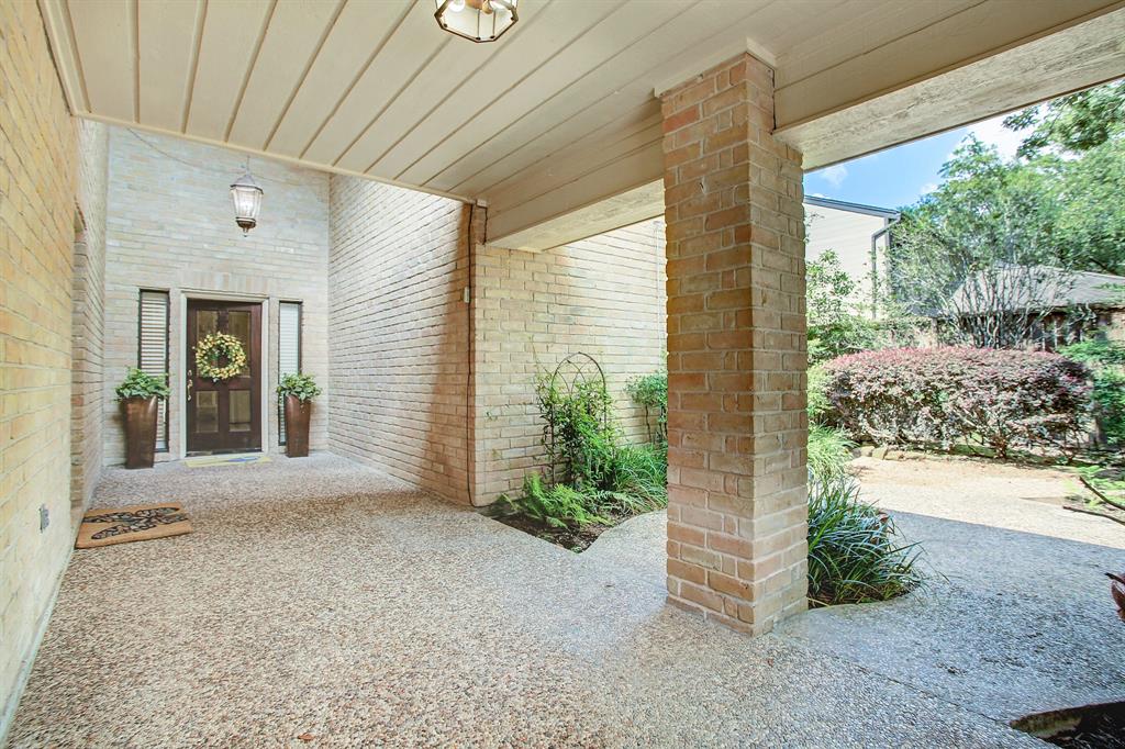 28 1 Broad Oaks Drive, Houston, Texas 77056, 3 Bedrooms Bedrooms, 9 Rooms Rooms,2 BathroomsBathrooms,Single-family,For Sale,Broad Oaks,13308085