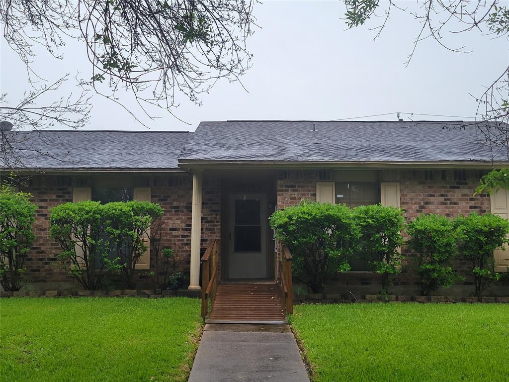 5715 Mid Pines ST, Houston, TX 77049