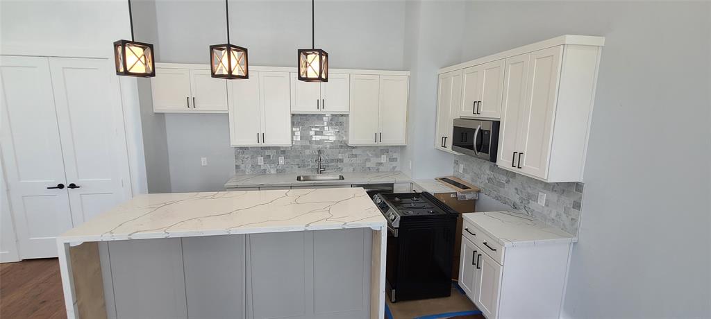 804 2 Woodcrest Drive, Houston, Texas 77018, 3 Bedrooms Bedrooms, 4 Rooms Rooms,2 BathroomsBathrooms,Single-family,For Sale,Woodcrest,57414691
