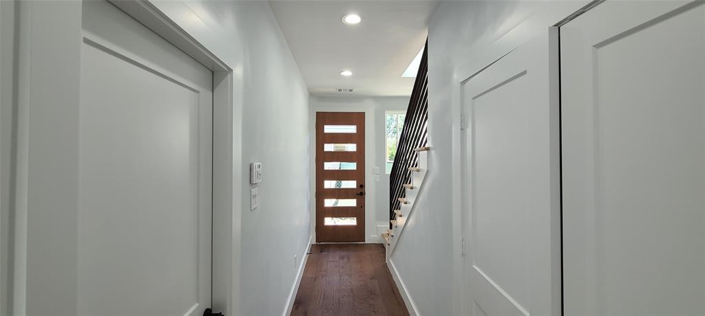 804 2 Woodcrest Drive, Houston, Texas 77018, 3 Bedrooms Bedrooms, 4 Rooms Rooms,2 BathroomsBathrooms,Single-family,For Sale,Woodcrest,57414691