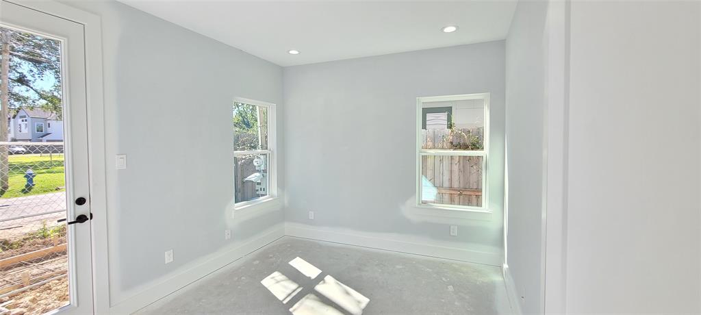 804 2 Woodcrest Drive, Houston, Texas 77018, 3 Bedrooms Bedrooms, 4 Rooms Rooms,2 BathroomsBathrooms,Single-family,For Sale,Woodcrest,57414691