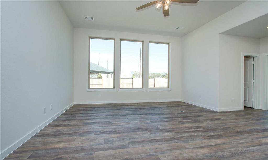 4142 1 Shackleton Court, Iowa Colony, Texas 77583, 4 Bedrooms Bedrooms, 9 Rooms Rooms,3 BathroomsBathrooms,Single-family,For Sale,Shackleton,84551446