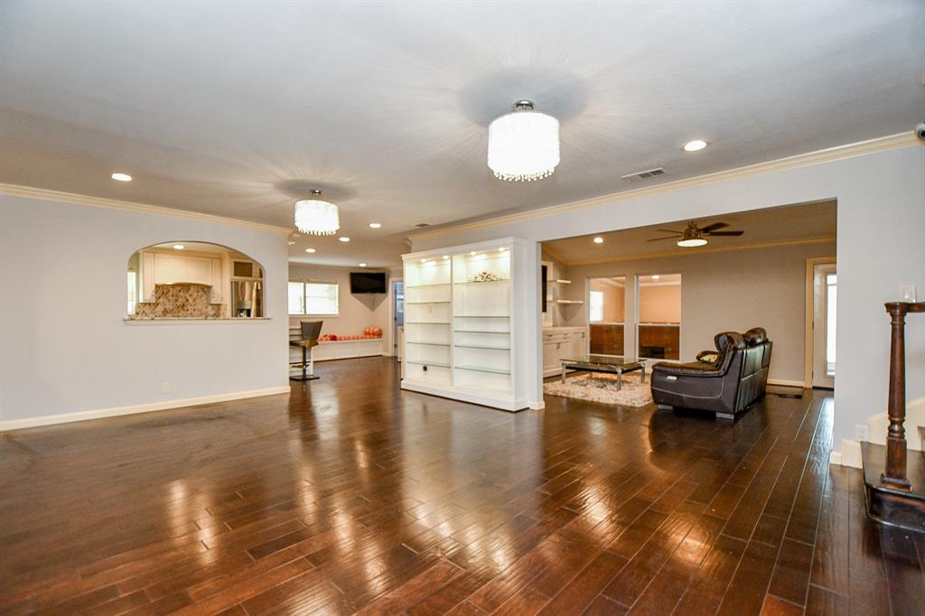 3202 2 Ann Arbor Drive, Houston, Texas 77063, 4 Bedrooms Bedrooms, 10 Rooms Rooms,2 BathroomsBathrooms,Single-family,For Sale,Ann Arbor,67460131