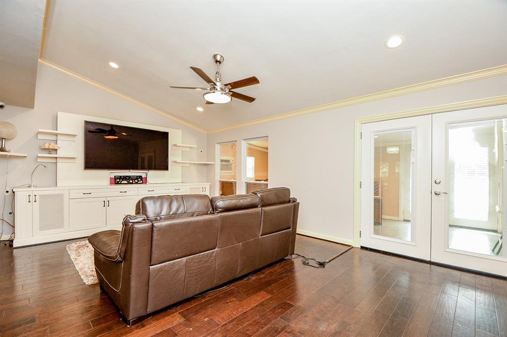 3202 2 Ann Arbor Drive, Houston, Texas 77063, 4 Bedrooms Bedrooms, 10 Rooms Rooms,2 BathroomsBathrooms,Single-family,For Sale,Ann Arbor,67460131