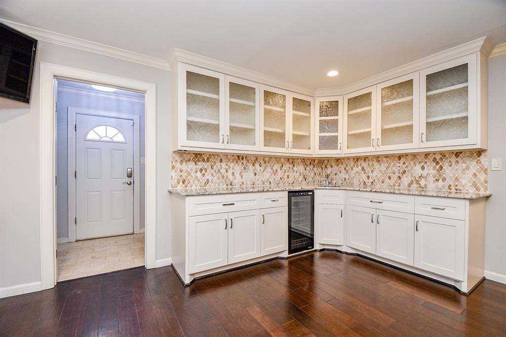 3202 2 Ann Arbor Drive, Houston, Texas 77063, 4 Bedrooms Bedrooms, 10 Rooms Rooms,2 BathroomsBathrooms,Single-family,For Sale,Ann Arbor,67460131