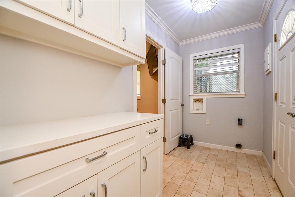 3202 2 Ann Arbor Drive, Houston, Texas 77063, 4 Bedrooms Bedrooms, 10 Rooms Rooms,2 BathroomsBathrooms,Single-family,For Sale,Ann Arbor,67460131